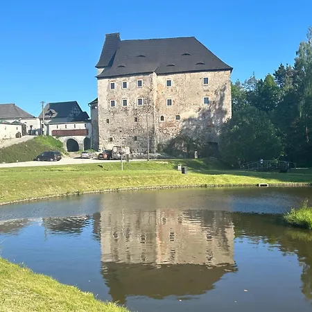 Gasthuis Hrad Vildstejn Skalná